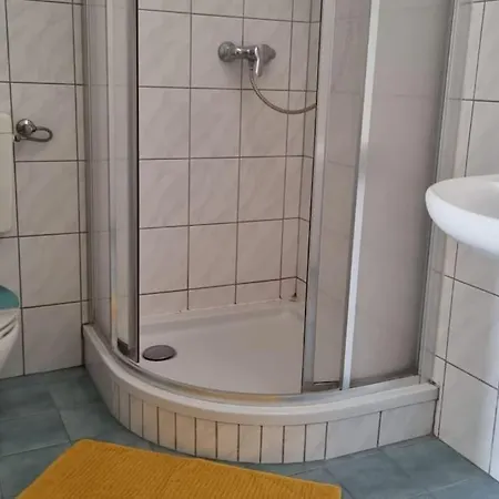 Mit 2 Betten Inklusive Gratis Parkplatz Apartment *