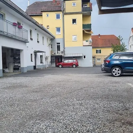 Mit 2 Betten Inklusive Gratis Parkplatz